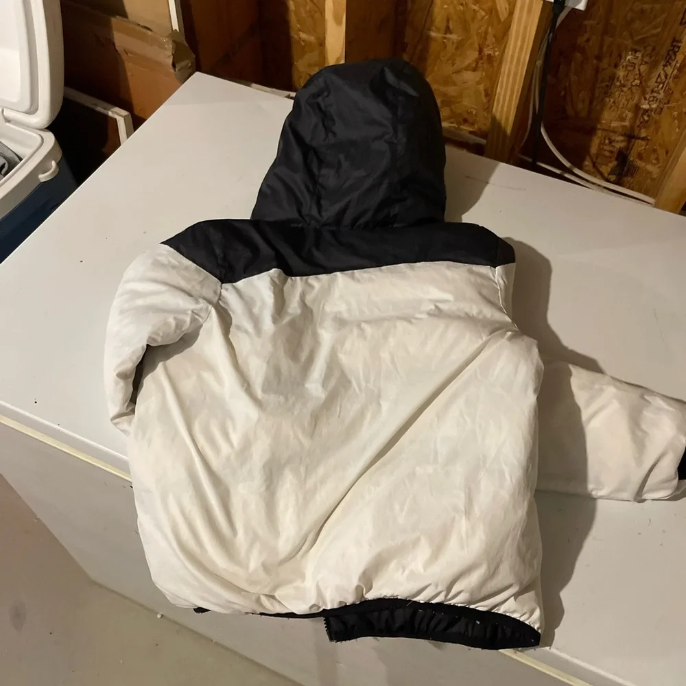Nike Black and white reversible Hooded Puffer Jacket